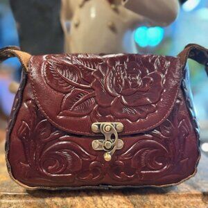 Patricia Nash Very Good Condition Leather Lucia Burgendy Rose Tooled Micaela
